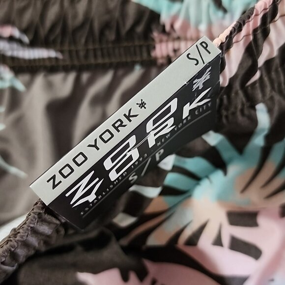 Zoo York Men's Lightweight Shorts Brown Tropical Print Elastic Waist Size Small - Picture 8 of 14